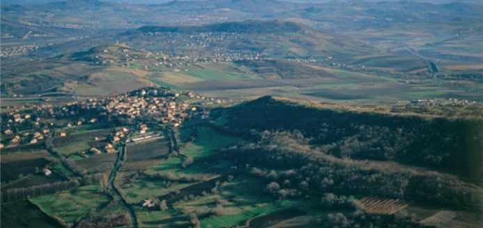 Montagne de la Serre vue du ciel