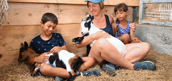 Ferme du champ rouge