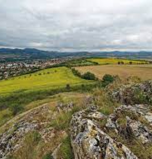 Les coteaux secs de Cournon d'Auvergne, découvrir la Chaîne des Puys - faille de Limagne sans trop se déplacer