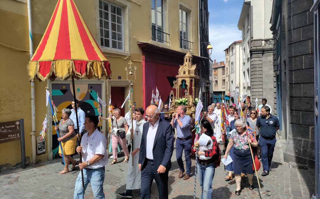 © La traditionnelle procession de Notre-Dame du Port
