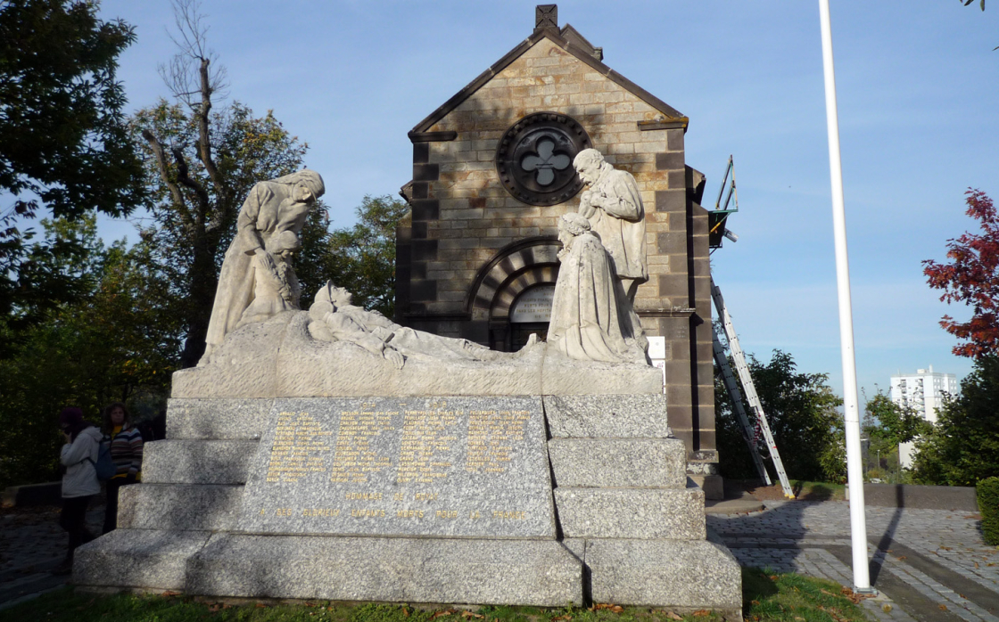 © Chapelle du Souvenir et Monument aux Morts