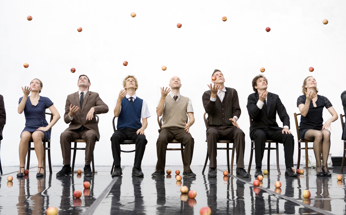 © Compagnie Gandini Juggling : Smashed | La 2Deuche