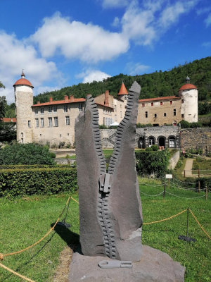 Exposition : Une pierre dans mon jardin | Château de la Batisse