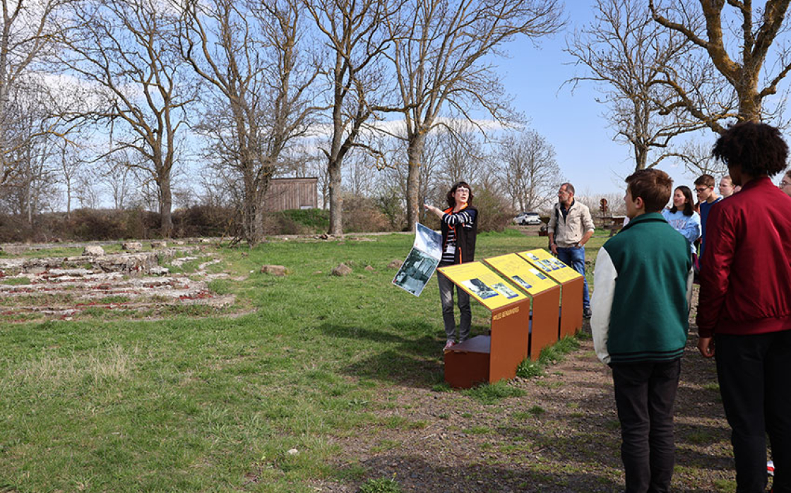 © Visite guidée de l'exposition 'Les Gergoviotes, des étudiants en résistance' | Journées Européennes du Patrimoine 2024