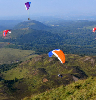 Vol au-dessus des volcans d'Auvergne