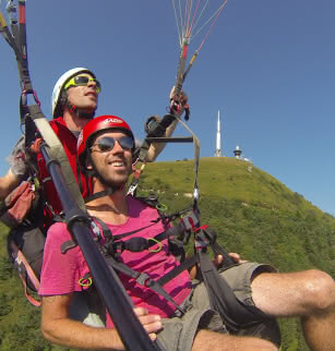 Aéroparapente Gleitschirmfliegen - Flüge zur Spitze von Puy de Dôme